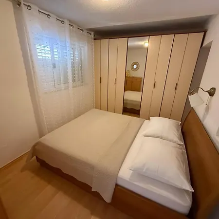 Apartment Center Orebic