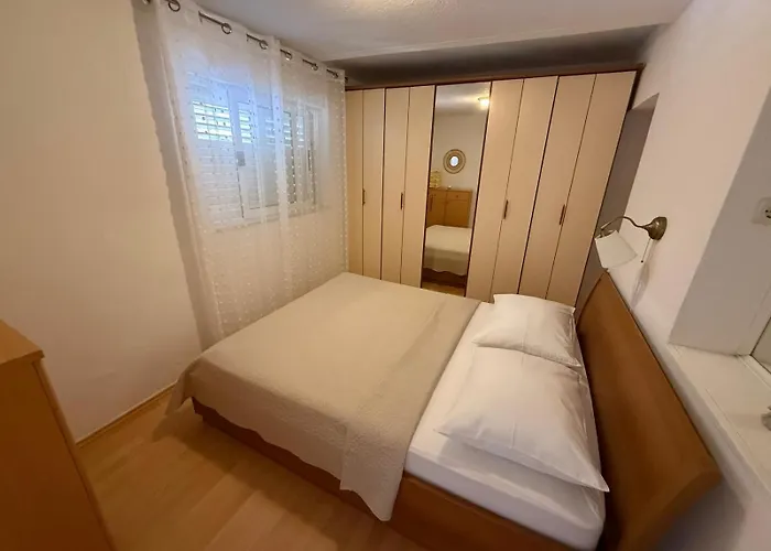 Apartment Center Orebic